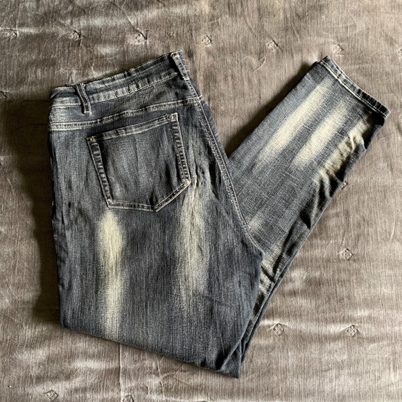 EUC Encore Black Distressed Style Skinny Jeans - Picture 5 of 8